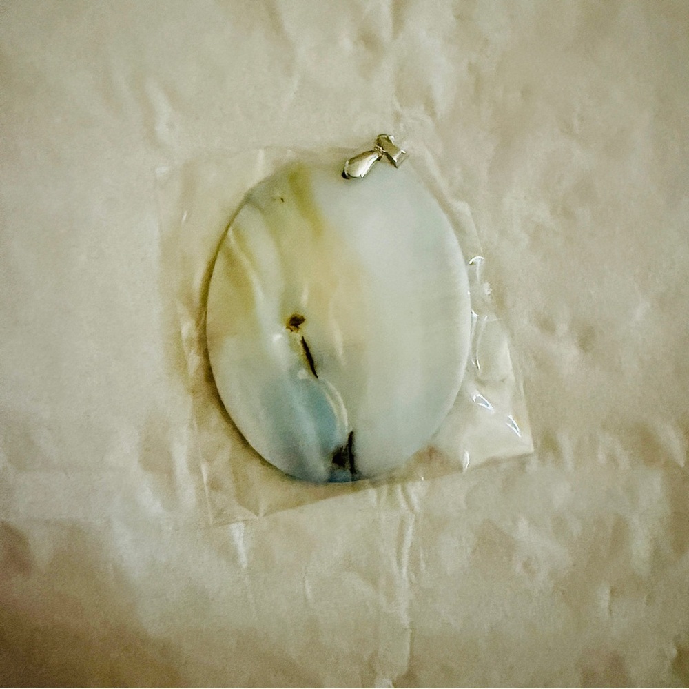 Silhouette Abalone Pendant - Picture 5 of 5